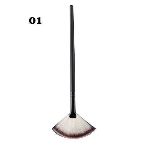 Professional Fan Makeup Brush Face Powder Cheek Blush Highlighter